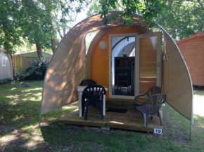 Отель Camping La Chesnays  Вандаи-Монталиве